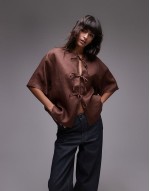 naomi linen tie-detail smock top in chocolate