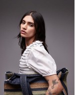 V neck puff sve shirred top in mono stripe