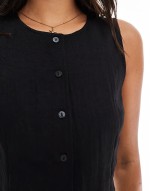 crinkle buttoned vest top in black