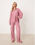 plisse shirt and wide leg trouser set in dusty pink